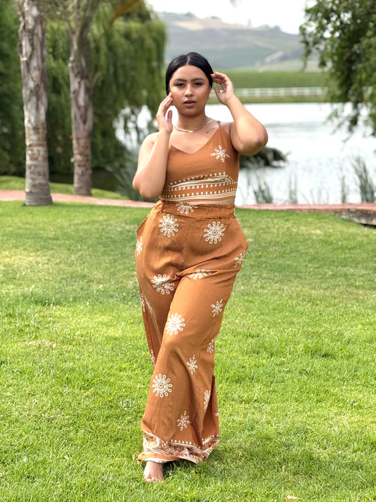 Island Breeze Two-Piece Set – Brown & White