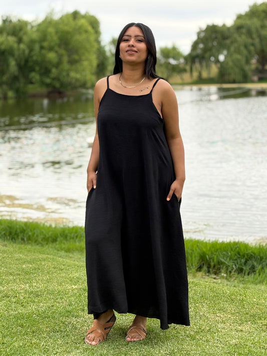 Oasis Maxi Dress – Black