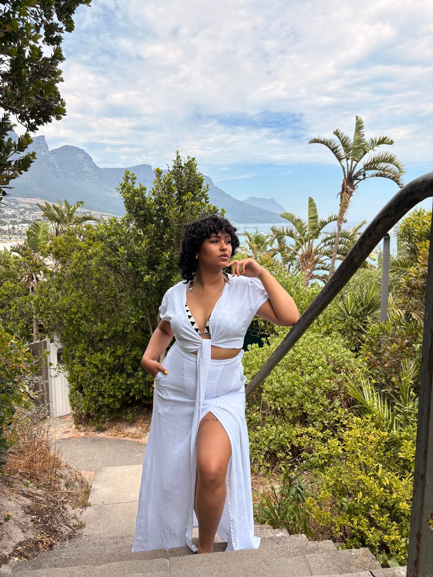 Raven Whisper Set - White